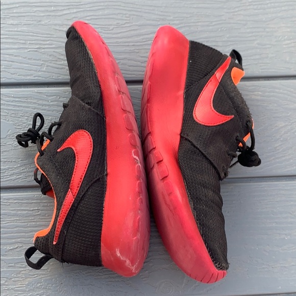 Nike Air Roshe Run (GS) - Picture 4 of 8